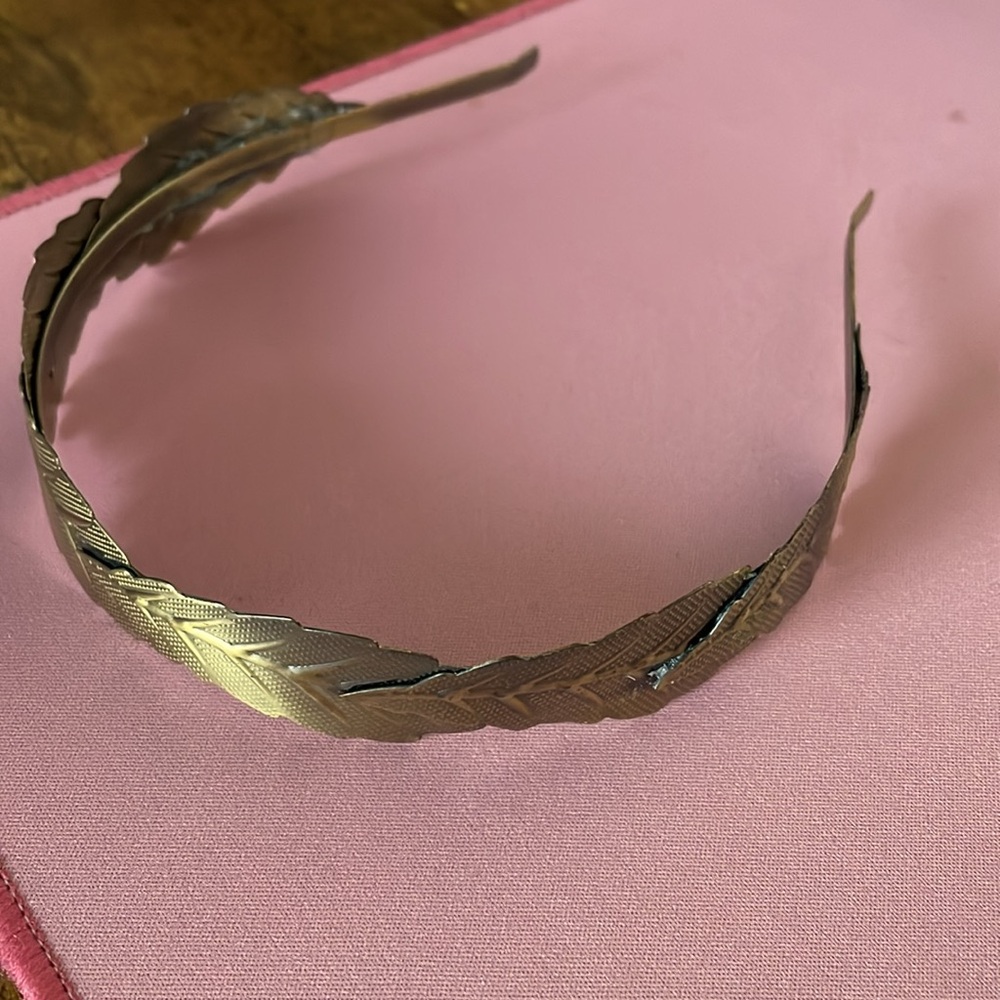 BCBG gold leaf headband - Picture 17 of 17
